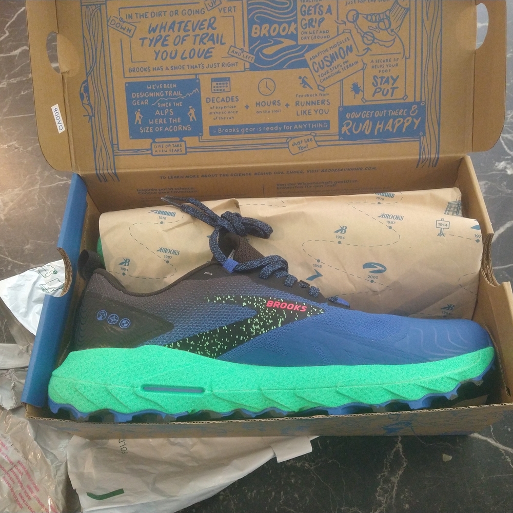 Brooks Blue and Green Sneakers Modern Comfort Design